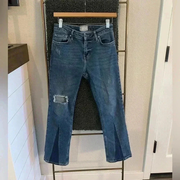 Free People Distressed Jeans - Picture 1 of 6
